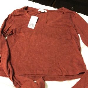 Long sleeve maroon crop top